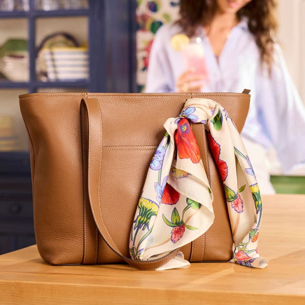 One Tote. Three Lives. (Work, Weekend, Whatever!)