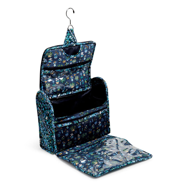 20 Ways to Use a Hanging Travel Organizer – Vera Bradley