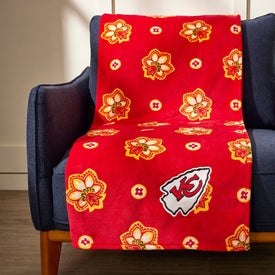 NFL Oversized Throw Blanket-Kansas City Chiefs Bandana-Image 1-Vera Bradley