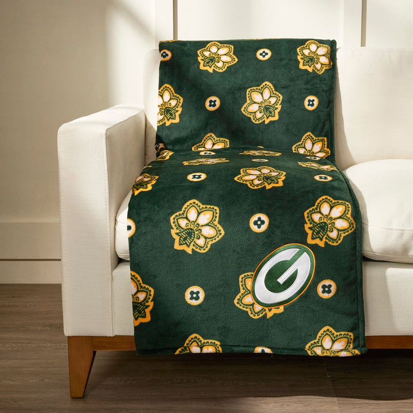 NFL Oversized Throw Blanket-Green Bay Packers Bandana-Image 1-Vera Bradley