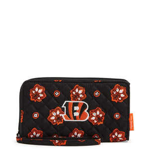 NFL RFID Front Zip Wristlet - Cincinnati Bengals Bandana - Swatch Image
