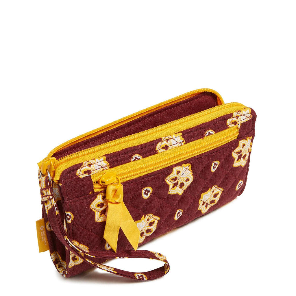 ★超レア★WDW★キャスト限定★アトラスシリーズ1of12★ウエストサイド★ Washington Commanders NFL RFID Front Zip Wristlet | Vera Bradley