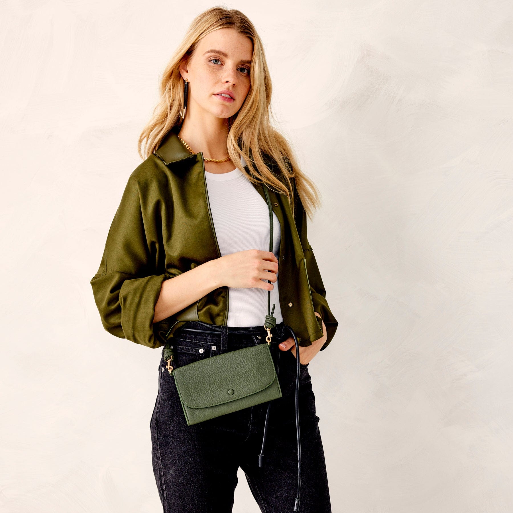 Wildwood Wallet Crossbody - Leather | Vera Bradley