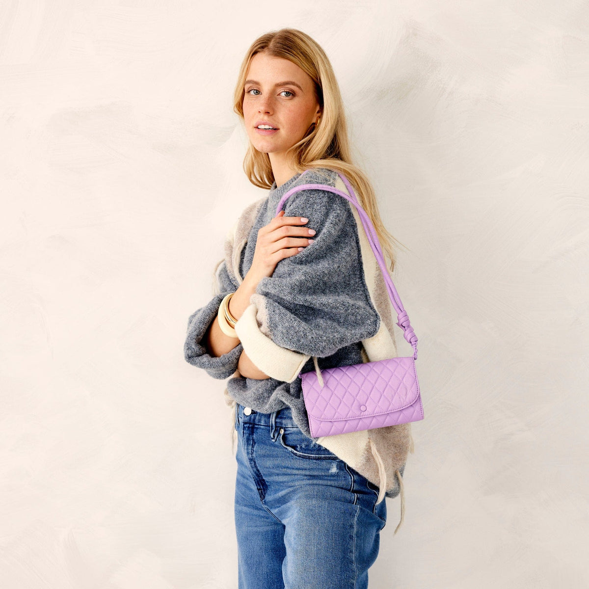 Wildwood Wallet Crossbody - Cotton | Vera Bradley display picture 1