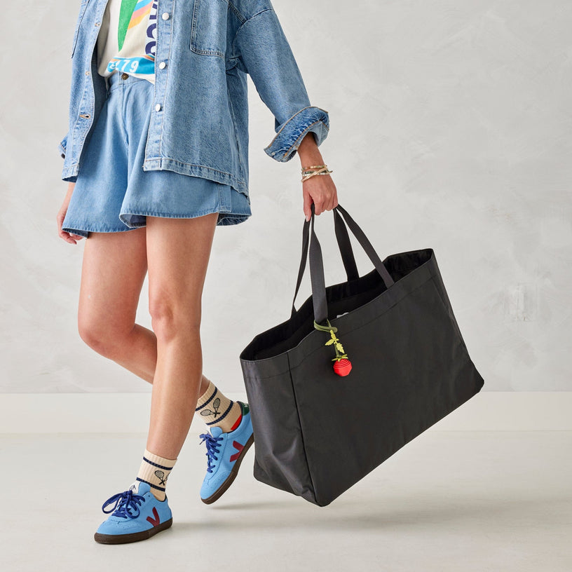 Glenrose Family Tote-Image 2-Vera Bradley