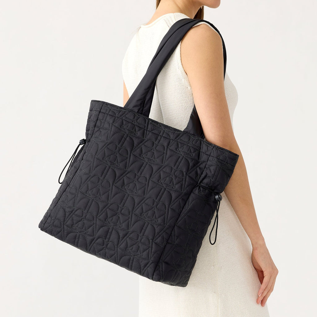 【Vera Bradley】Disney Star Wars ダースベイダー ヒップスター New Darth Vader Collection by Vera Bradley - The Kessel Runway
