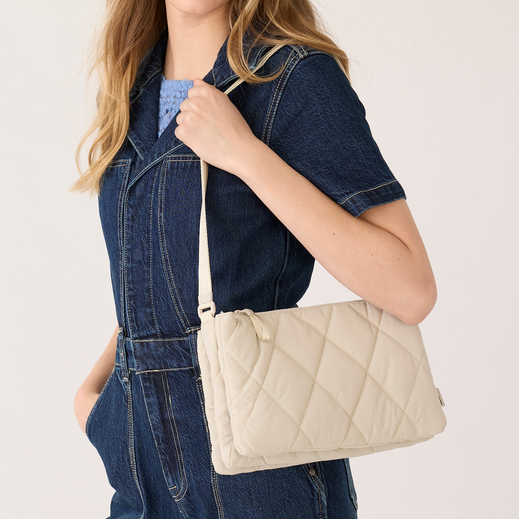 Foxbury Crossbody - Featherweight | Vera Bradley