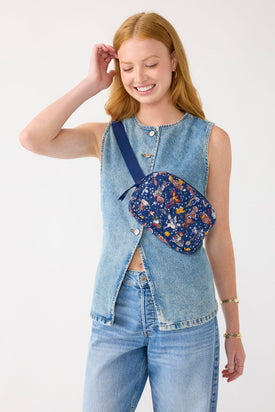 Harry Potter™ Outlet Large Cube Belt Bag - Friends at Hogwarts Ditsy Navy - Image 2